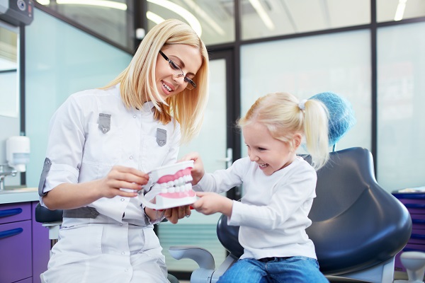Kid Friendly Dentist In Stoughton &#    ; Signs Of Trouble A Parent Should Look For